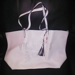 Brand new white leather like Vicky bag 😍